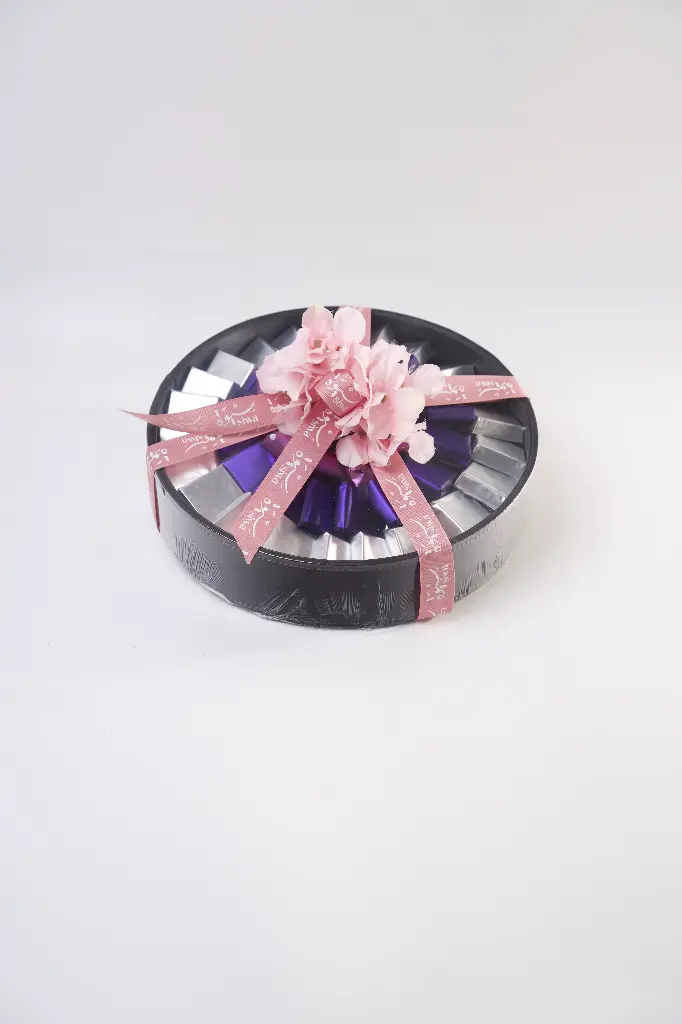 Black Leather Plate Gift