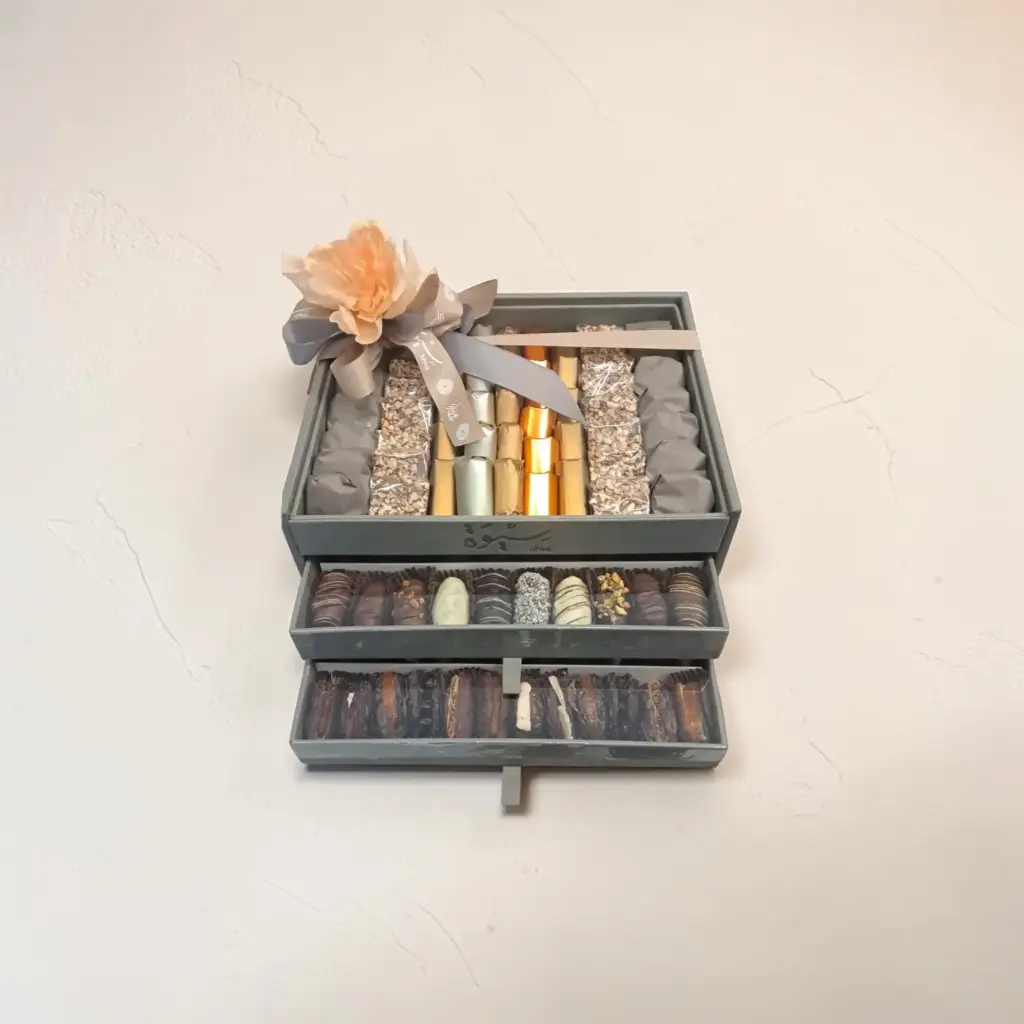 3 Layers Dates & Chocolate Box - Perfect for eid