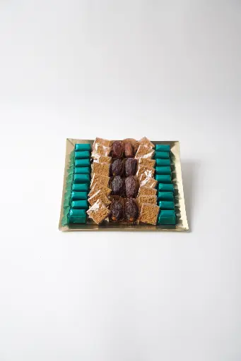 Simple Golden Plate Gift